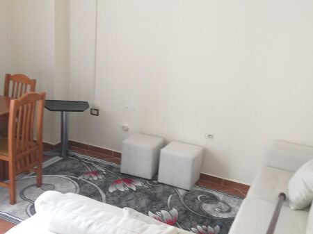 Apartament me qera 1+1 Misto Mame