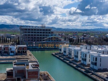 Shitet, Apartament 1+1+ Post Parkimi , “Turquoise Marina”, Gjiri I Lalëzit, Durrës.