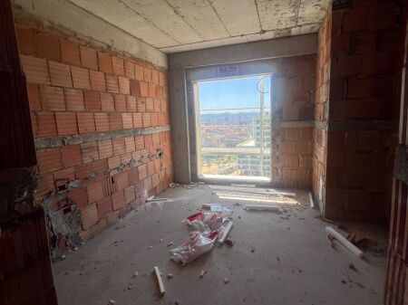 🏡 Shitet apartament 1+1