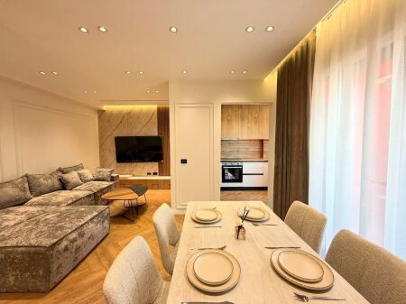 🏠 SHITET Apartament 2+1+Garderobë | Përballë Delijorgjit (buzë Lanes)