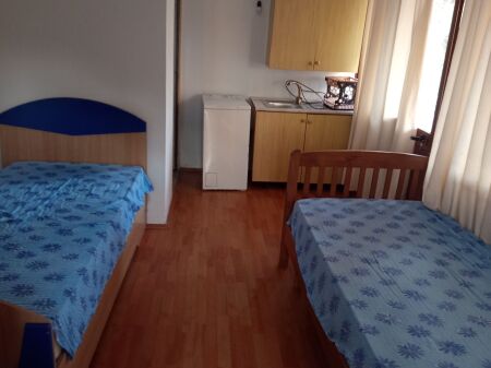 GARSIONERE  20000 LEKE.FAKULTETI EKONOMIK