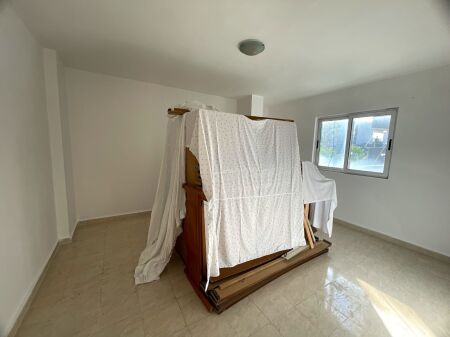 Shitet apartament 1+1