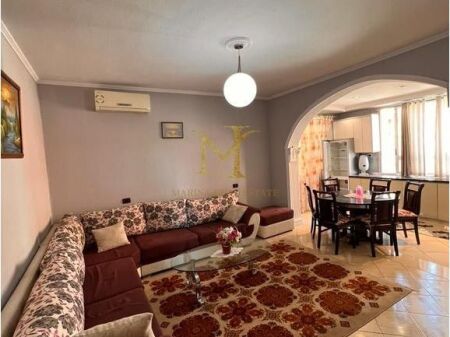 SHTEPI ME QERA 2+1 ISH KNETE