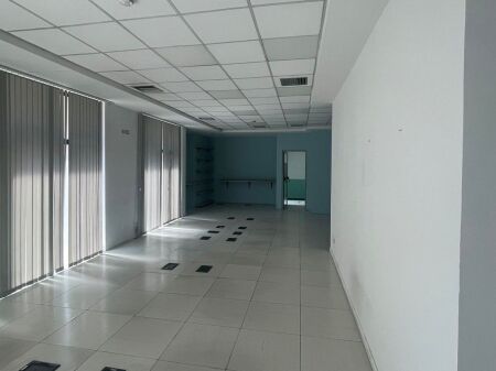 🏢✨ Jepet me Qira Njësi Komerciale – Përballë Delijorgjit ✨🏢