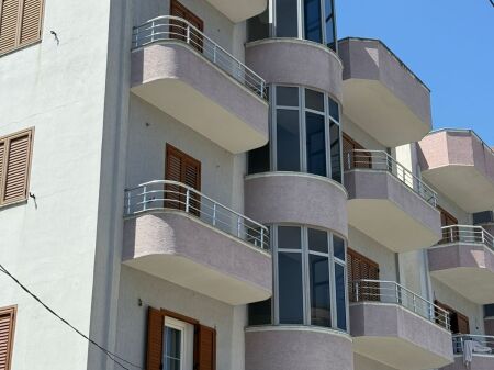 Shitet Godinë 4 Kate në Tiranë