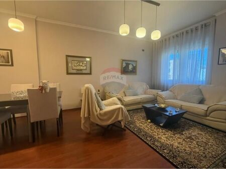 Apartament - Për Shitje