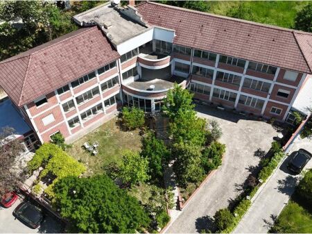 Qera, Restorant + Hotel , Linze