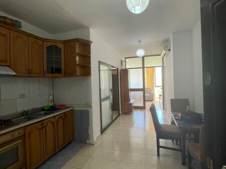 Apartament me qera