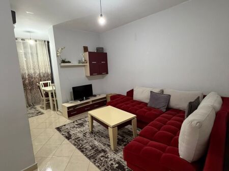 Apartament me qera 1+1 Astir