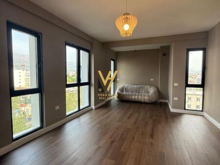 JEPET ZYRE 65 M2 ME QIRA TE QSUT, RRUGA E DIBRES 500 EURO