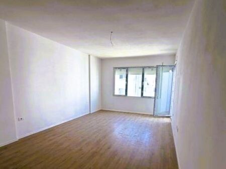 Appartamento 2+1+balcone in vendita presso White Crown Residence a Kamez