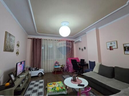 Appartamento 2+1 in vendita ad Astir