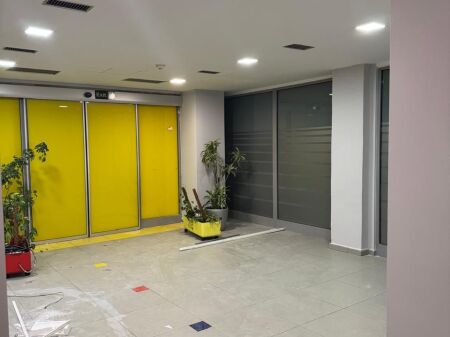 Ambjent biznesi, Rruga e Kavajes!