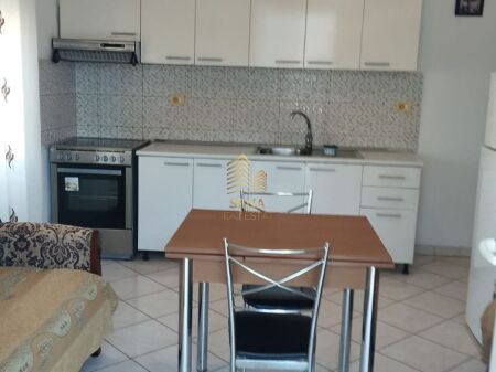 Rent, Private Entrance 1+1, Laprake, 35,000 Leke/Month, Negotiable
