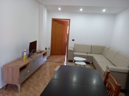 Apartament 1+1 me qera ne Astir tek Vila L