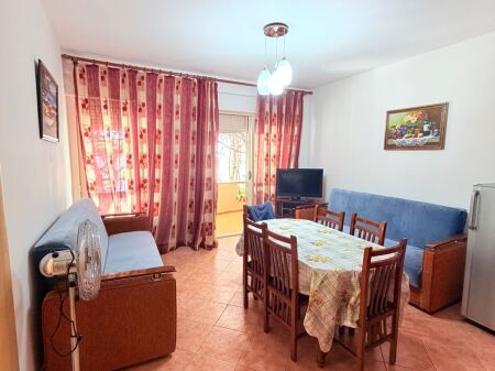 JEPET ME QERA APARTAMENT 1+1 NE ZONEN E MALIT TE ROBIT, GOLEM, DURRES