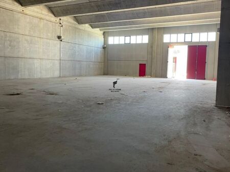 MAGAZZINO IN AFFITTO 1000 M2 AUTOSTRADA TIRANA-DURRËS 3000 EURO FH-71398