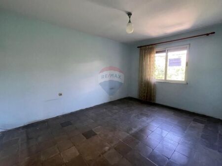 Apartament 2+1 Per Shitje tek Rruga Ali Demi