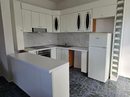 Rent | Shtëpi private 2 + 1 | Qyteti Studenti | 450 €/month