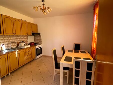 JEPET ME QERA APARTAMENT 2+1, LAGJA 10, DURRËS