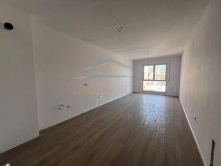 Shitet, Apartament 1+1, Color Splash Residence, Paskuqan, Tiranë.