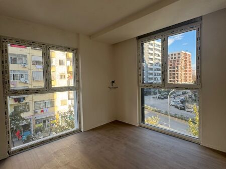 ZYRE ME QERA 100 M2 ASTIR 50.000 LEKE FH-71313