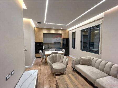 🏡 APARTAMENT 1+1 ME QIRA UJI I FTOHTË, VLORË