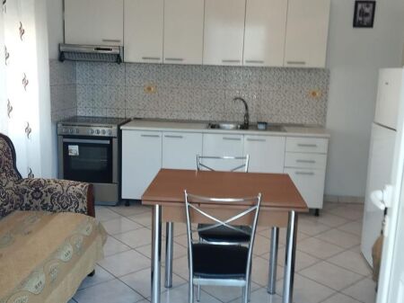 Jepet me qira 1+1 LAPRAKE 35,000 leke