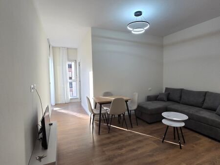 Vendesi Appartamento 1+1 Camino, Complesso Colombo