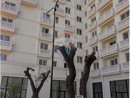 ofrojme apartament per shitje ne kamez