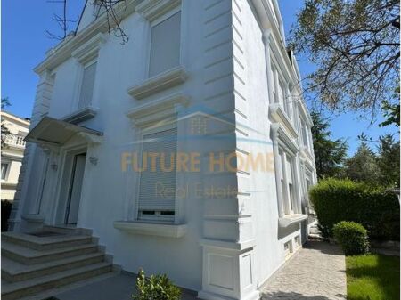 Qera, Vilë, White House Residence, TEG