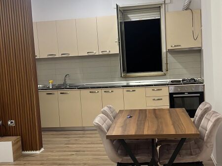 1+1,88 m2,via hamdi sina,lago secco,600 euro