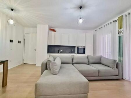 Apartament 1+1 per Qera Kompleksi Delijorgji
