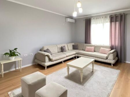 🌿APARTAMENT 2+1+2 me dy ballkone + PARKIM ME QIRA – KOPSHTI BOTANIK! 🌿