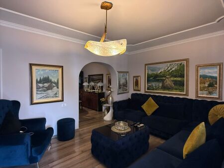 Apartament 2+1 per shitje te Rruga e Kavajes