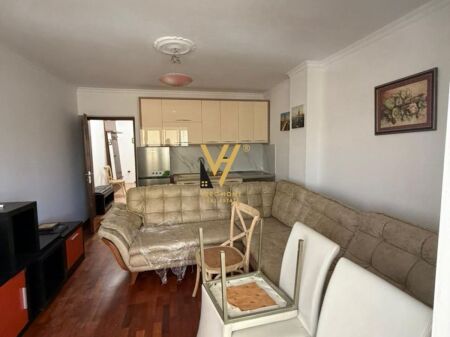 AFFITTASI APPARTAMENTO 1+1 A VASIL SHANTO 650 EURO
