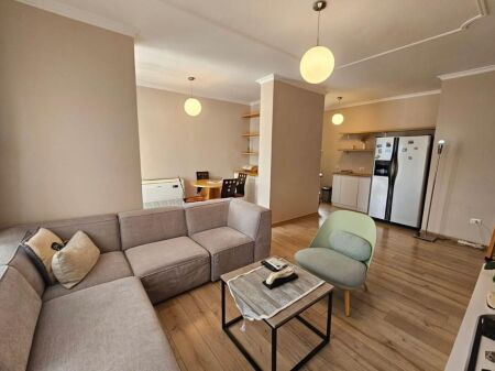 🏢 In Affitto: Attico (Penthouse) 📍Rr. Kosovareve - Zona Lago (Uni Barleti) 2+1+2 Balconi & Terrazza utilizzabile | 1.500€/mese