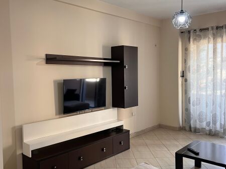 Jepet me qira 2+1+2 Rotondo Astir 550€