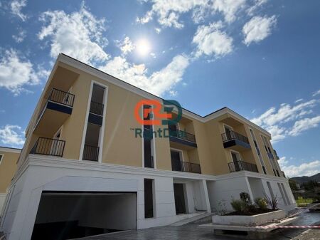 Ne Sauk, Shitet Apartament 1+1 Me Planimetri Perfekte !