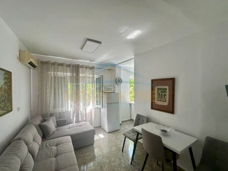 Qera, Apartament 2+1, Rruga e Dibrës, Tiranë.