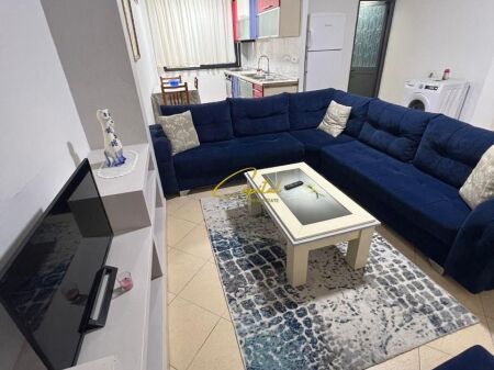 APARTAMENT ME QIRA 1+1 5 MAJI 40.000 LEKE