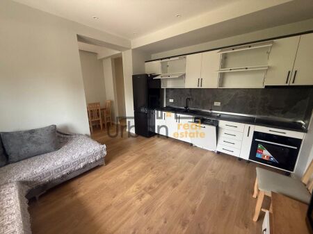 Rent, Apartment 1+1+ Parking Spot, Fresku, Tirana - 35,000 lek | 65 m²