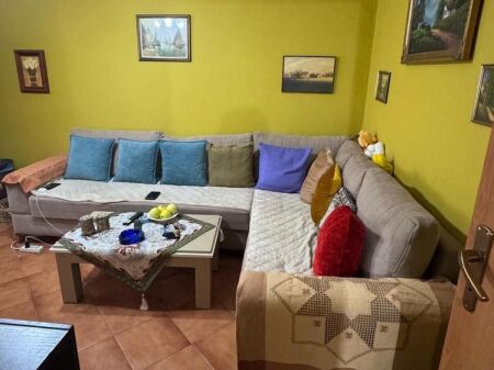 🏡 Shitet Apartament 2+1 – Rr. Ferit Xhajko