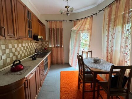 Shitet apartament 3+1, Selite, 169 mln leke