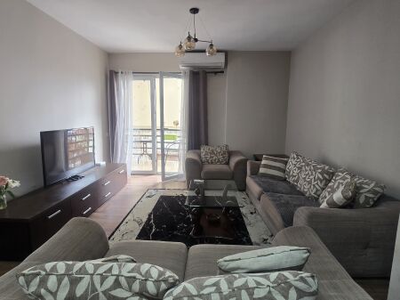 Apartament per qira 2+1+2