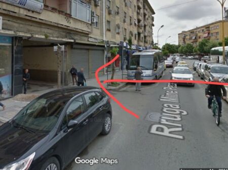 Jepet me qera ambjent dupleks per zyra prane Kafe Flores te Rruga e Durresit