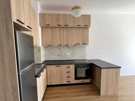 Apartamen 1+1 me qera ne Mangalem