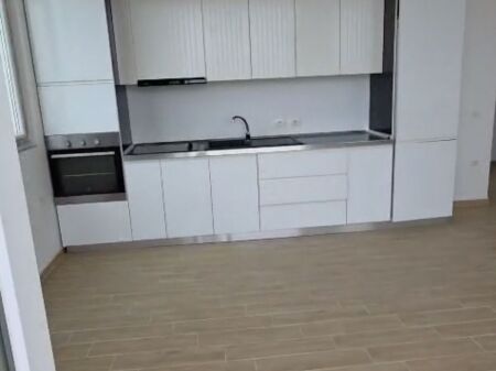 Jepet me qera apartament 1+1