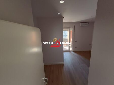 Apartament 2+1 Ne Shitje te Shkolla e Kuqe ne Tirane (ID 41212215)