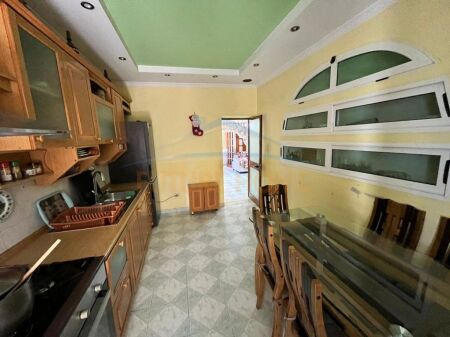 For sale, Apartment 2+1, "Qemal Mici" School, Durres